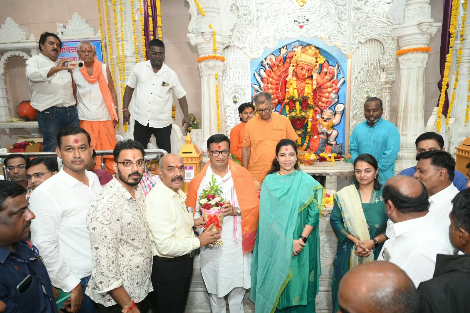 जनतेचे दुःख दूर होऊन सर्वांच्या जीवनात सुख, समाधान व आनंद नांदो !